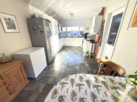 Phillipps Avenue, Exmouth, Image 7