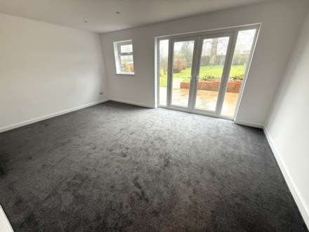 Valley Way, Exmouth, Image 4