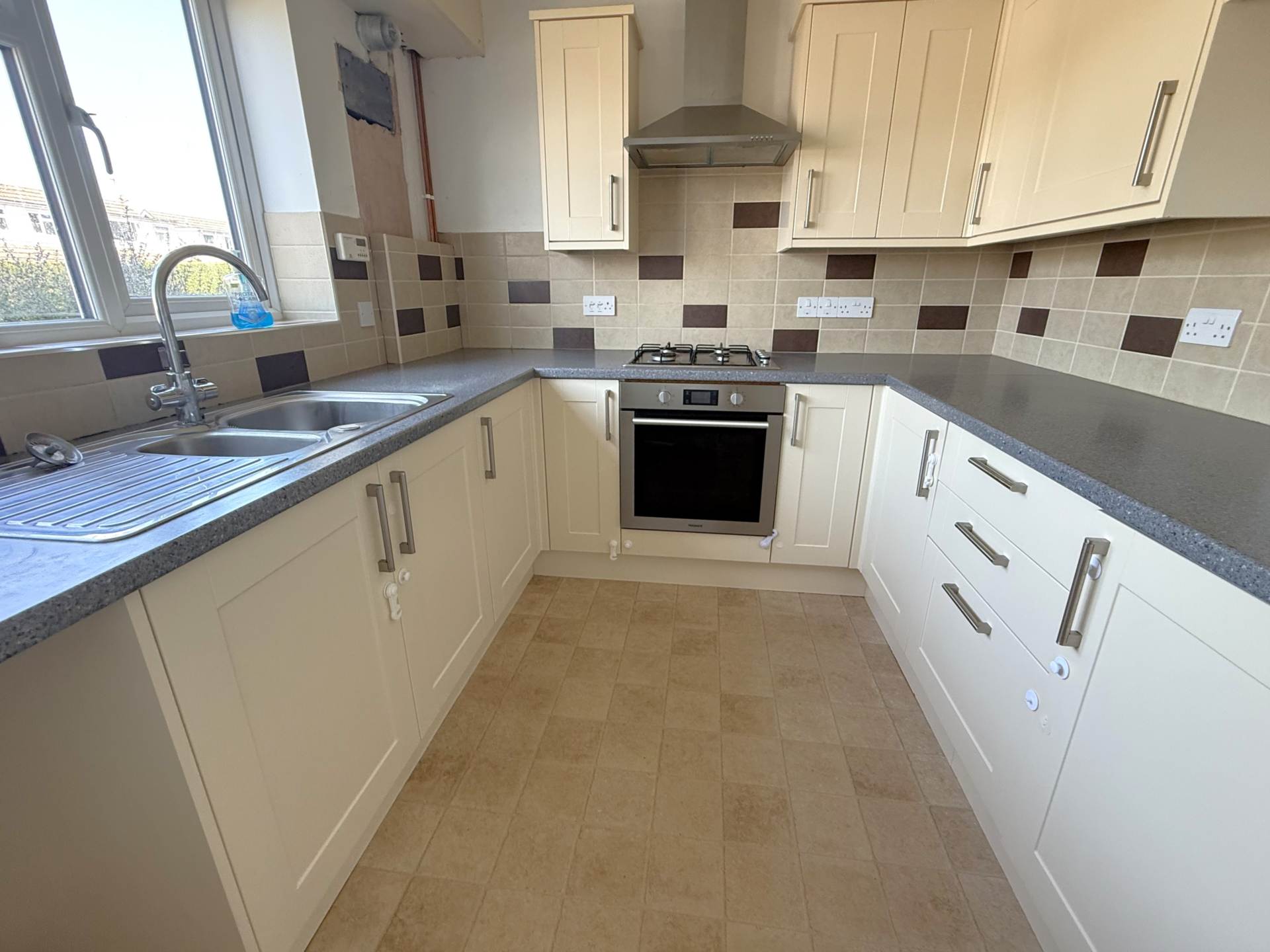 Maple Drive, Exmouth, Image 2