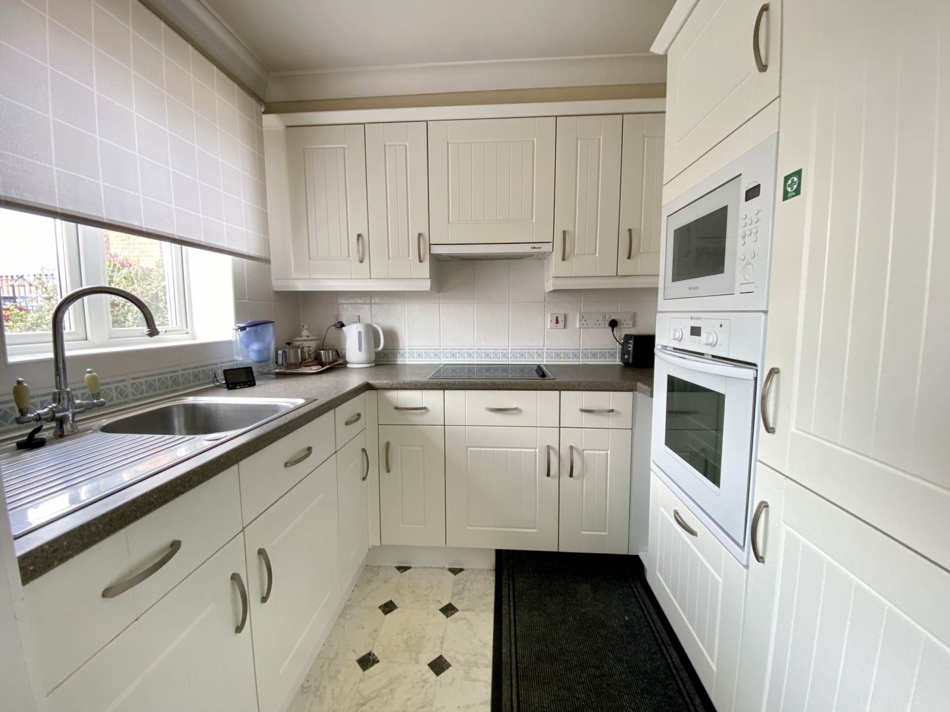 Pegasus Court, Salterton Road, Image 3