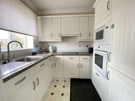 Pegasus Court, Salterton Road, Image 3