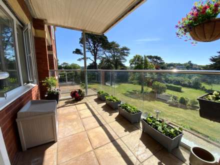 Douglas Avenue, Exmouth, Image 4