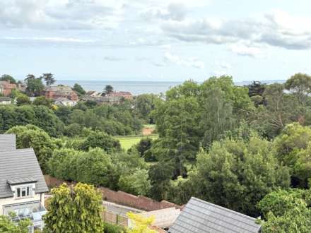 Douglas Avenue, Exmouth, Image 9