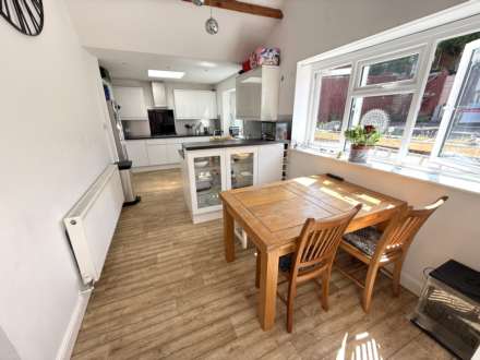 Green Close, Exmouth, Image 14