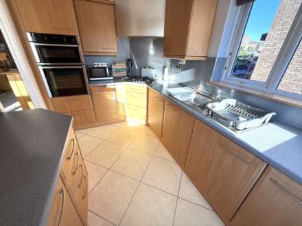 Hollymount Close, Exmouth, Image 5