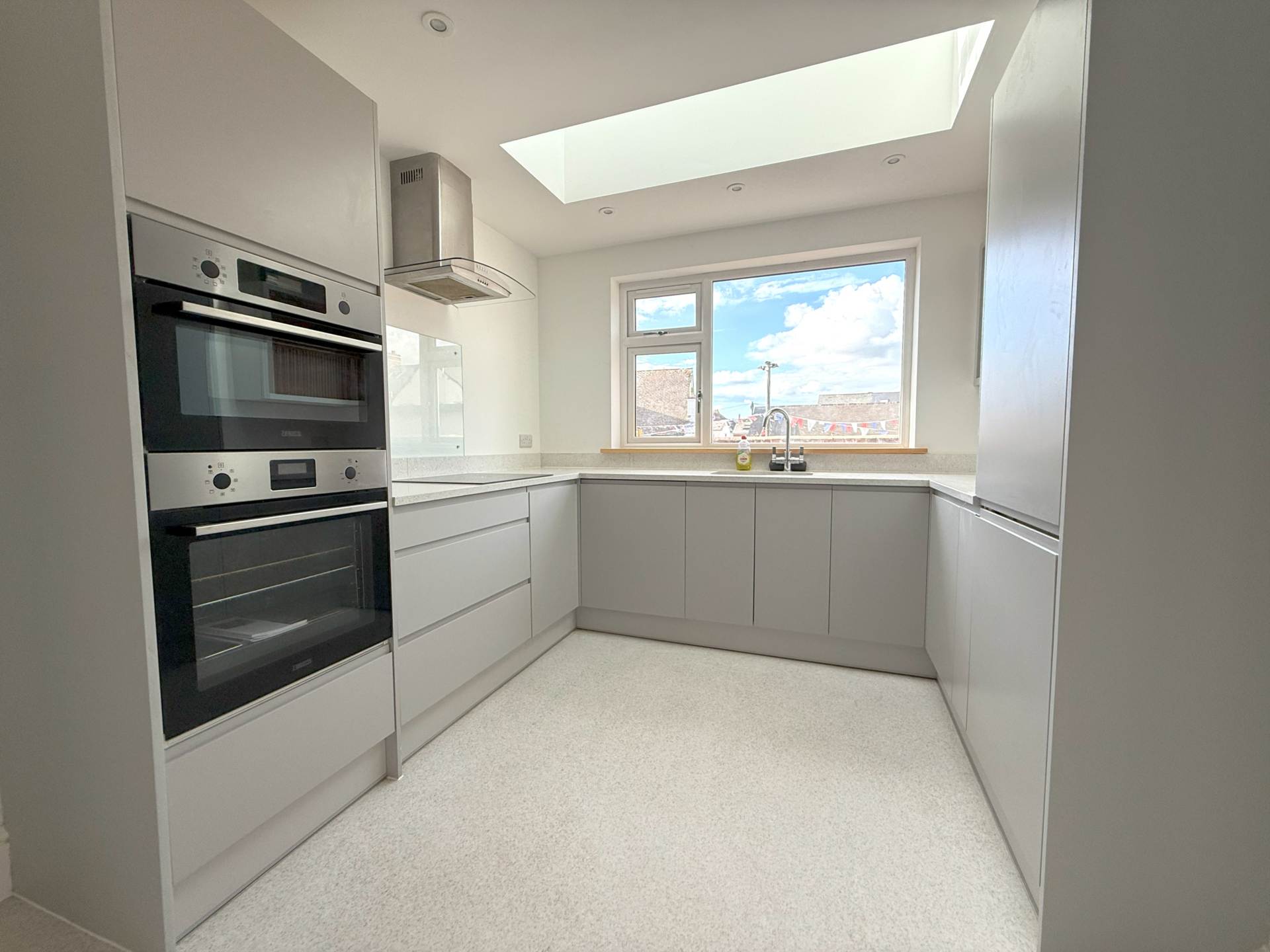 Lawn Road, Exmouth, Image 3