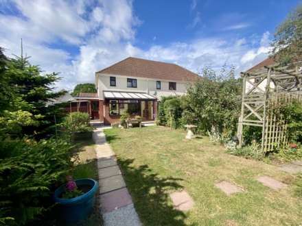 Drakes Gardens, Exmouth, Image 10