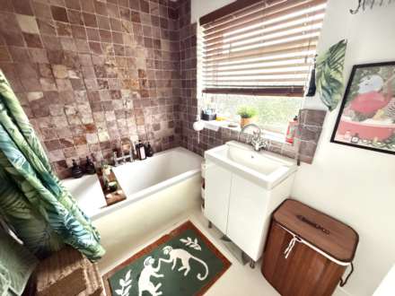 Midway, Exmouth, Image 9