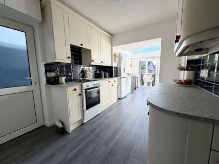 Elmfield Crescent, Exmouth, Image 5