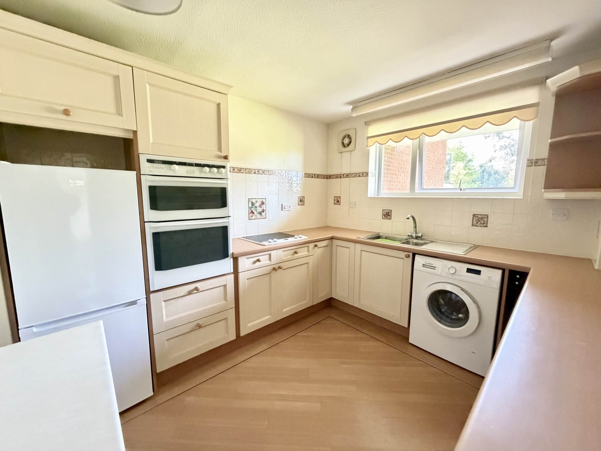Cranford Avenue, Exmouth, Image 5
