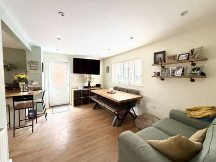 Durham Close, Exmouth, Image 5