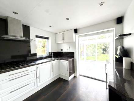 Mount Pleasant Avenue, Exmouth, Image 2