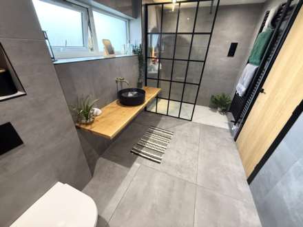 St Johns Road, Exmouth, Image 9