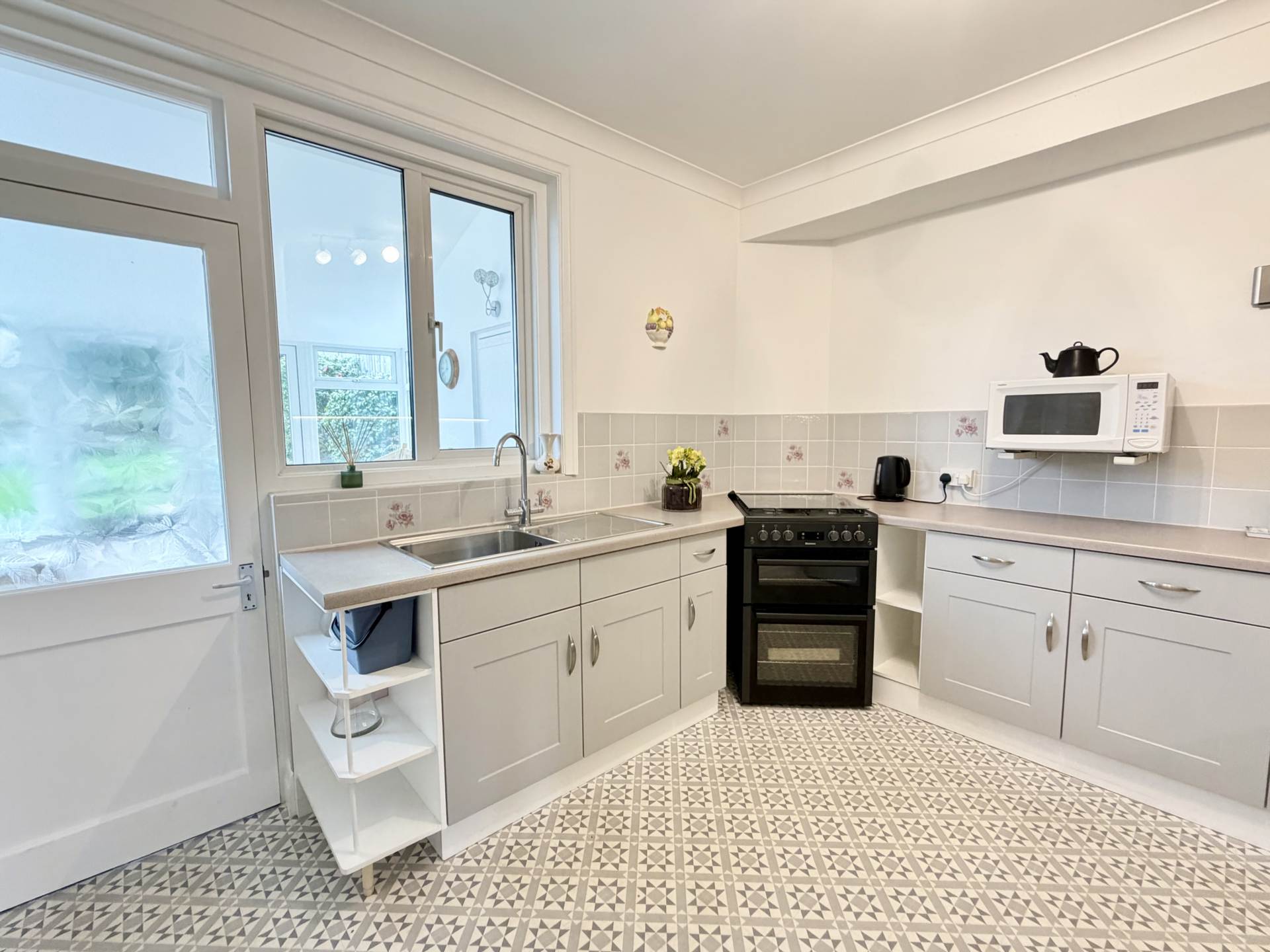 Bradham Lane, Exmouth, Image 14