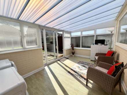 Maple Drive, Exmouth, Image 4