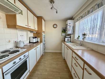 Maple Drive, Exmouth, Image 5