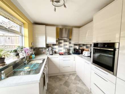 Holly Mount Close, Exmouth, Image 6