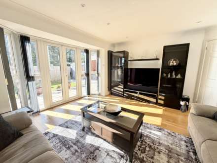 Port Mer Close, Exmouth, Image 14