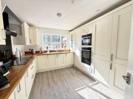 Port Mer Close, Exmouth, Image 3