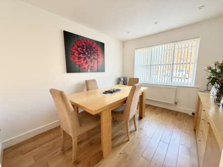 Port Mer Close, Exmouth, Image 4