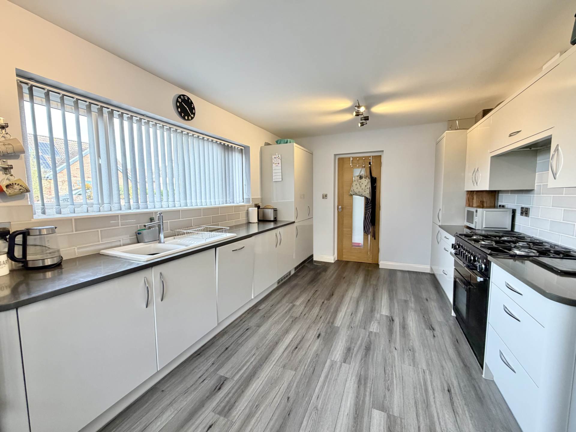 Ryll Court Drive, Exmouth, Image 12