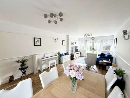 Ryll Court Drive, Exmouth, Image 2
