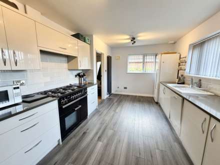 Ryll Court Drive, Exmouth, Image 4