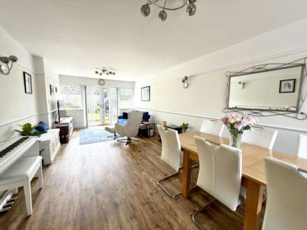 Ryll Court Drive, Exmouth, Image 5