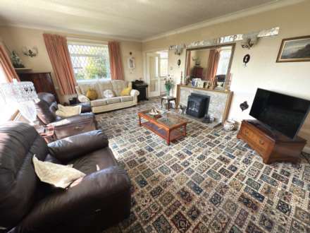 Douglas Avenue, Exmouth, Image 2