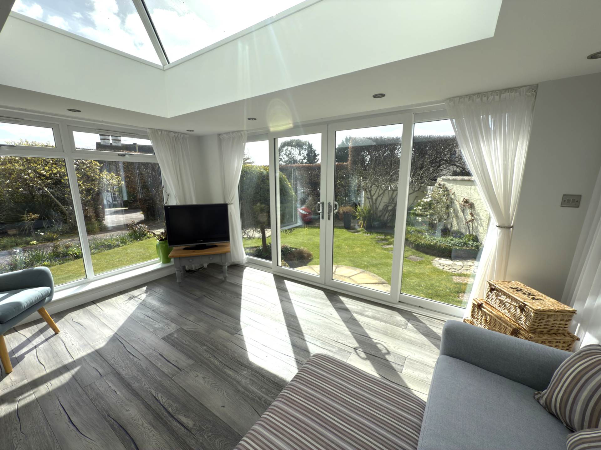 Mayfield Drive, Exmouth, Image 4