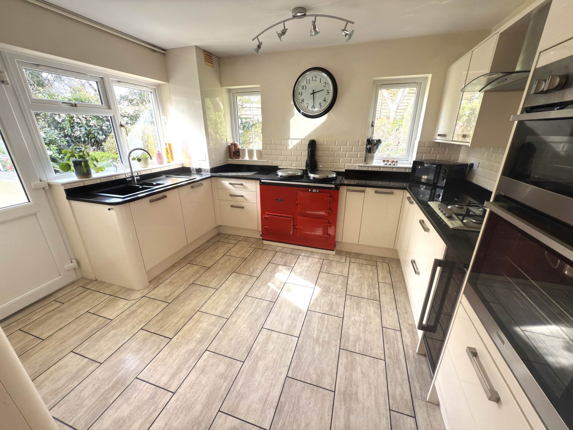 Mayfield Drive, Exmouth, Image 6