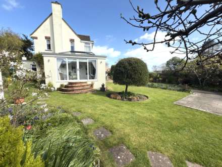 Mayfield Drive, Exmouth, Image 22