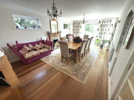 Mayfield Drive, Exmouth, Image 5