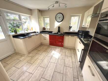 Mayfield Drive, Exmouth, Image 6