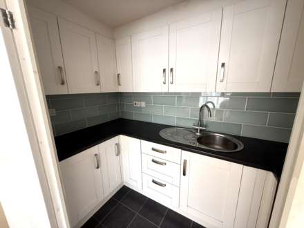 Exmouth Court, Exmouth, Image 3