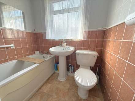 Madeira Villas, Exmouth, Image 10