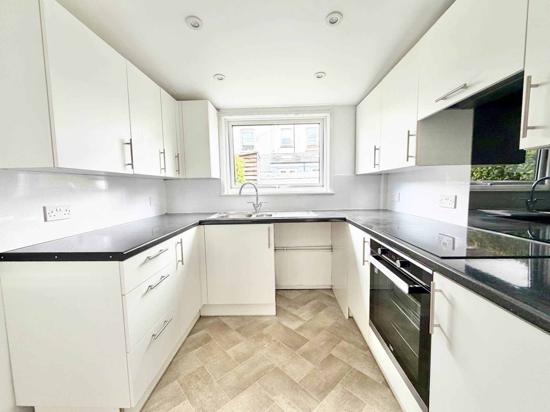 Rosebery Road, Exmouth, Image 6