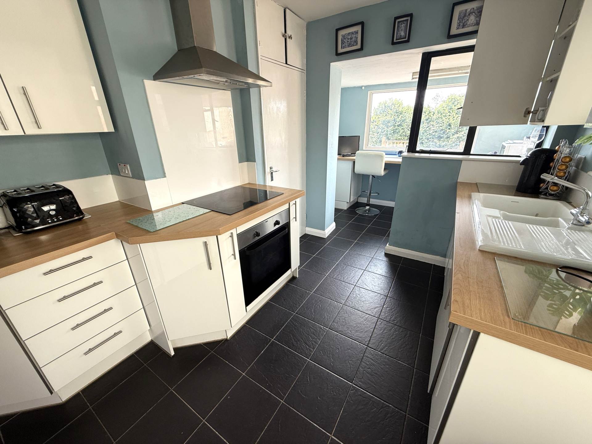 Willow Avenue, Exmouth, Image 2