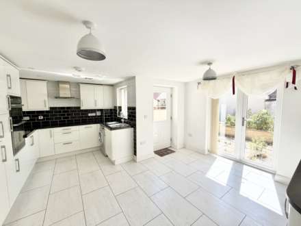 Hillcrest Gardens, Exmouth, Image 2
