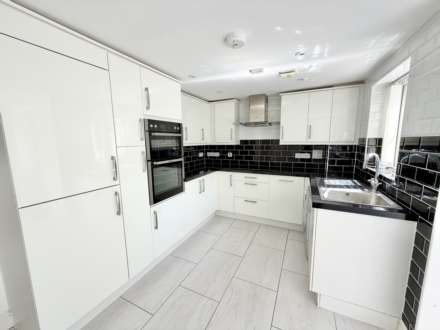 Hillcrest Gardens, Exmouth, Image 4