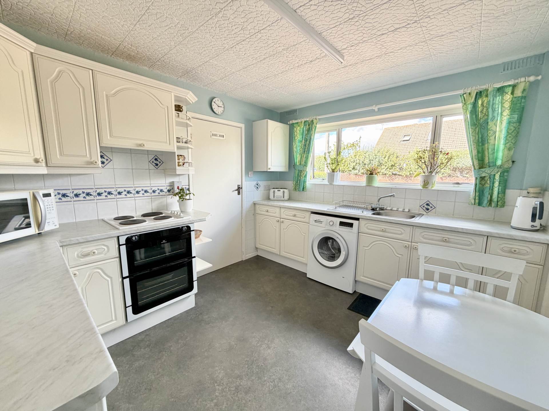 Crossingfields Drive, Exmouth, Image 4