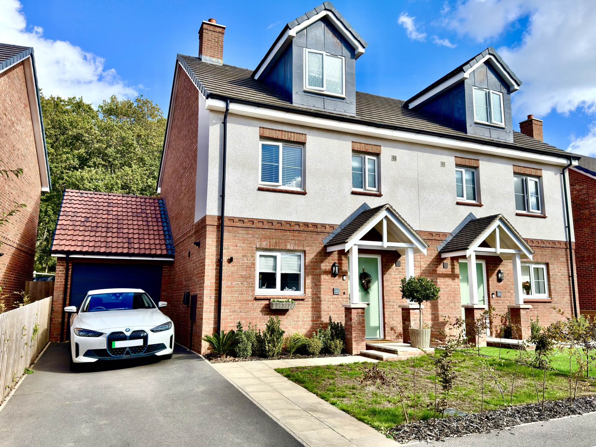 Fieldfare Crescent, Exmouth, Image 1