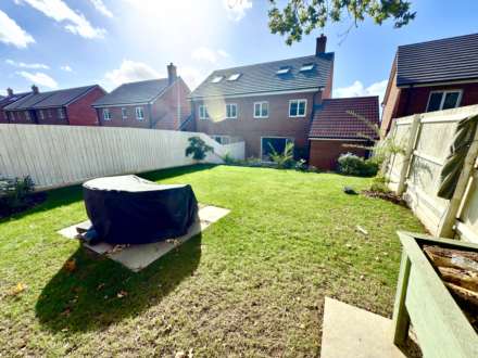 Fieldfare Crescent, Exmouth, Image 11