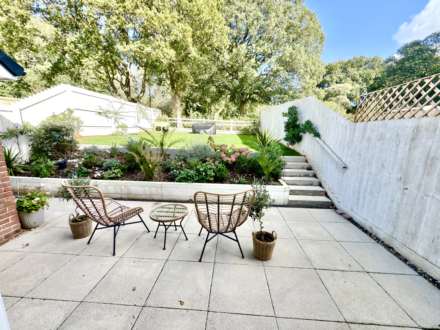Fieldfare Crescent, Exmouth, Image 17
