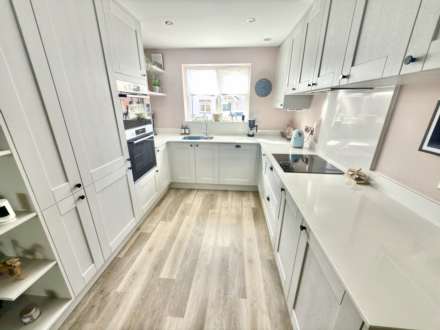 Fieldfare Crescent, Exmouth, Image 2