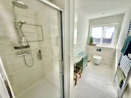 Fieldfare Crescent, Exmouth, Image 7