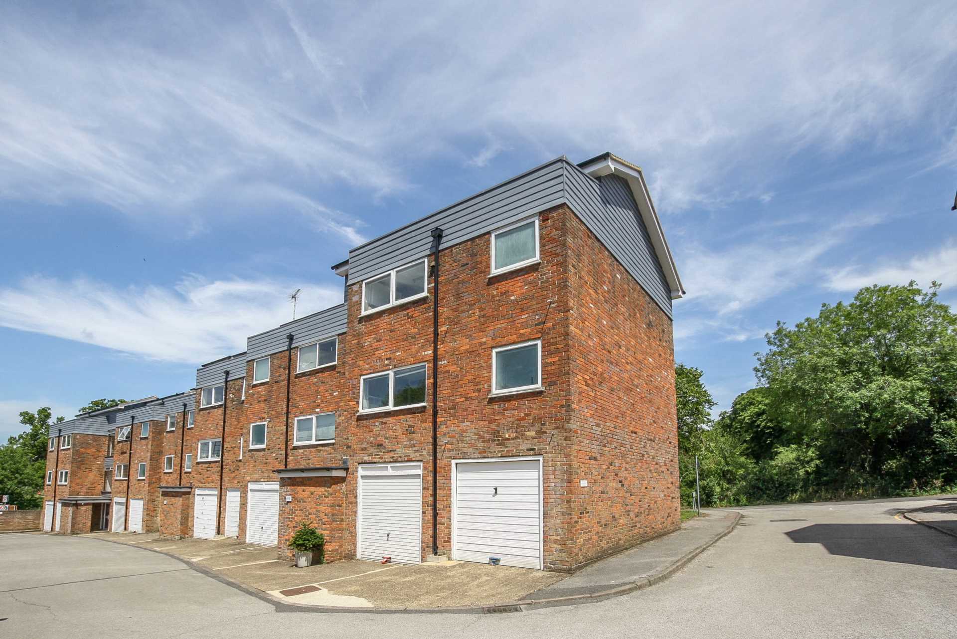 Property To Rent White Hill Court, Berkhamsted Little London