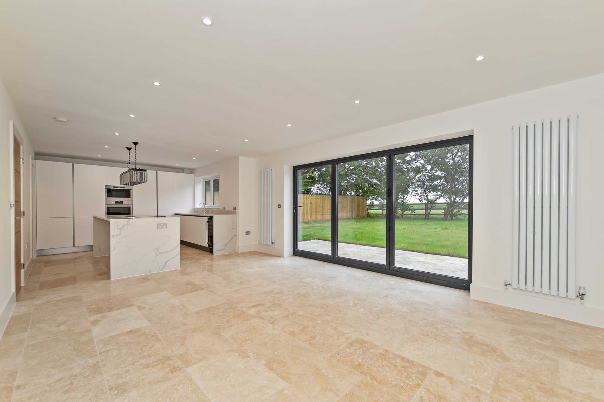 Property To Rent Beacons Field, Cheddington Little London Estates