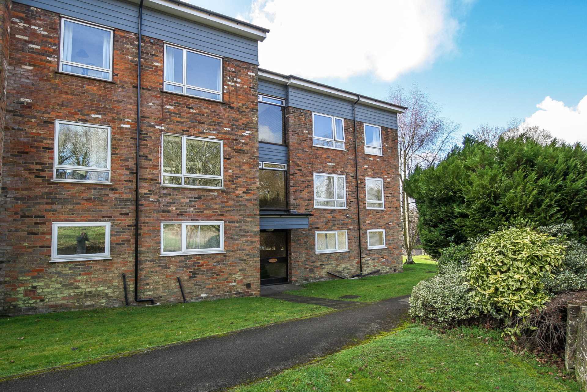 Property To Rent White Hill Court, Berkhamsted Little London