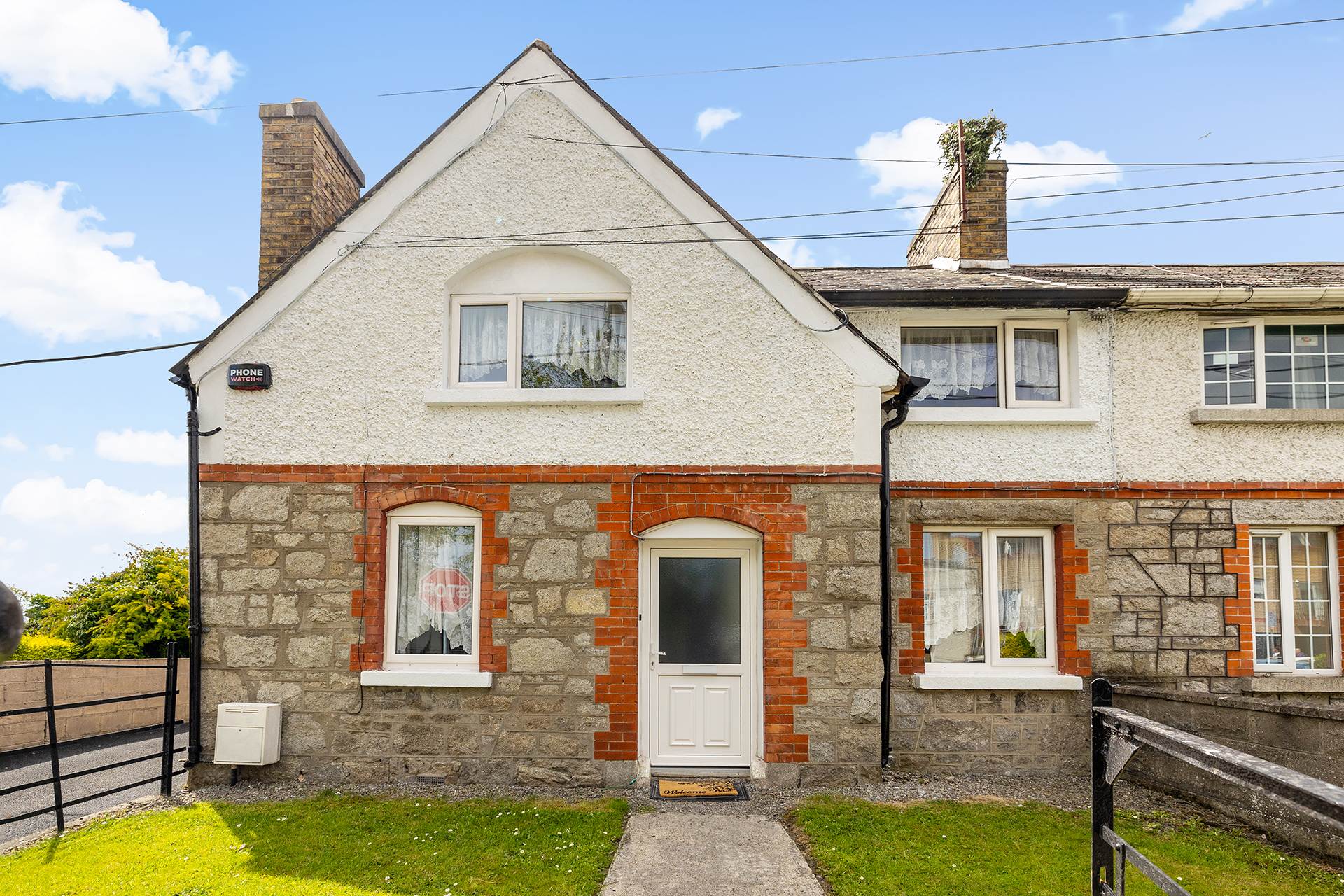 1 Woodfarm Cottages, Old Lucan Road, Dublin 20. D20 V524